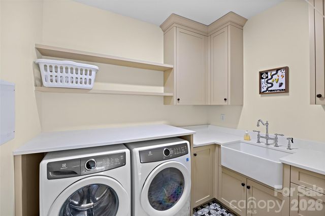 2649 Chesterfield Avenue, Charlotte, NC 28205