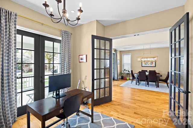 2649 Chesterfield Avenue, Charlotte, NC 28205