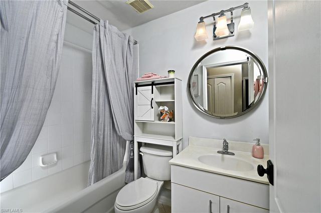 2297 Carnaby CT, Lehigh Acres, FL 33973