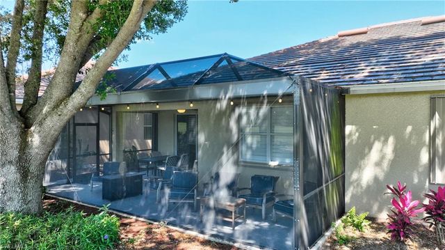 2297 Carnaby CT, Lehigh Acres, FL 33973