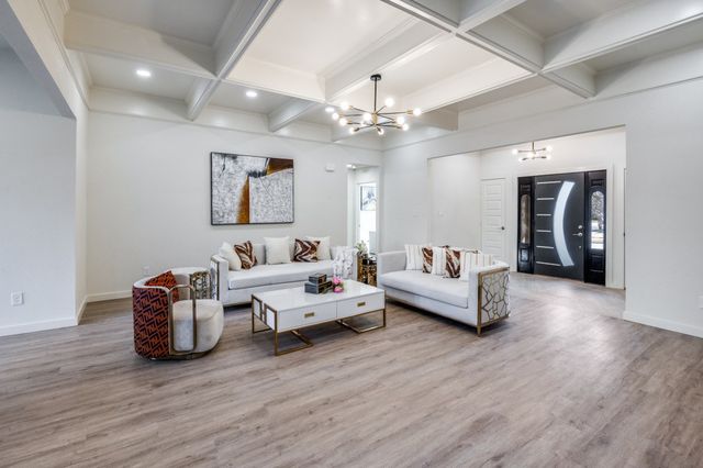 3401 Cross Bend Road, Plano, TX 75023