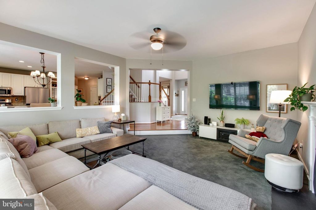Image 17 of property listing at 10533 CHESHAM WAY, Woodstock, MD 21163