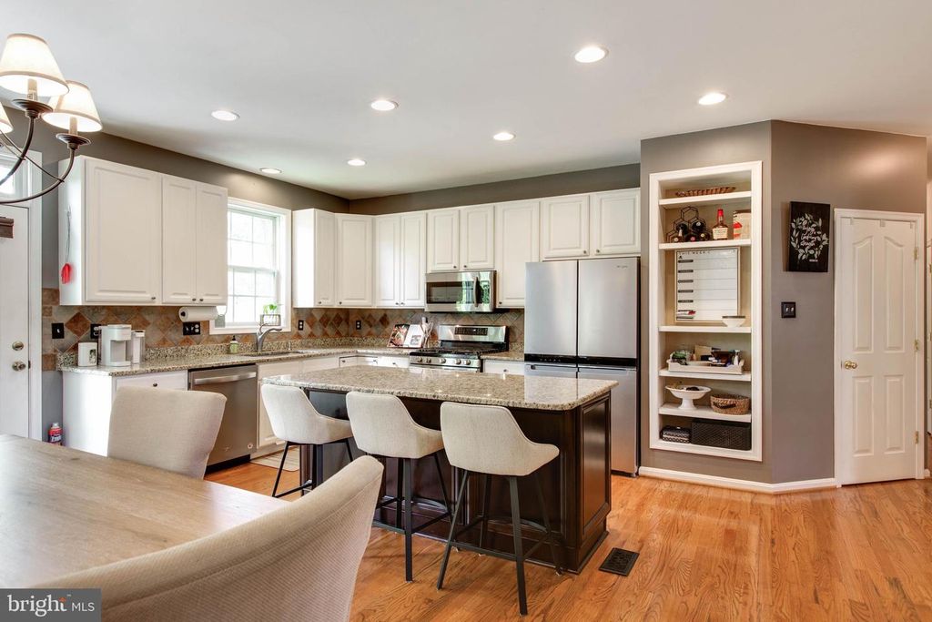 Image 22 of property listing at 10533 CHESHAM WAY, Woodstock, MD 21163