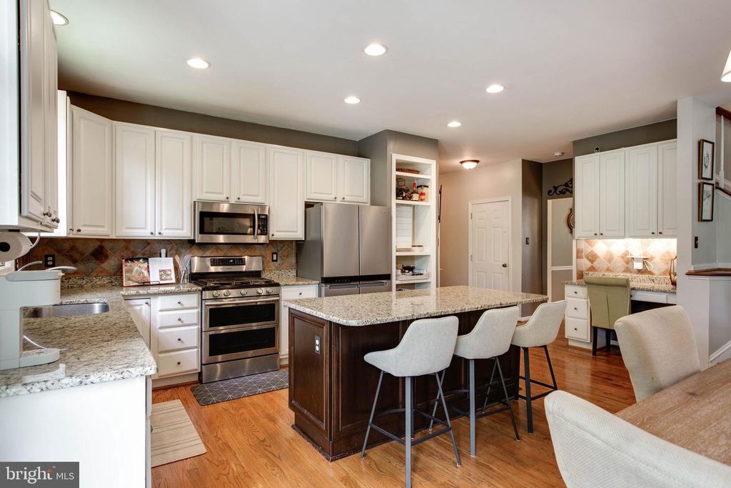 Image 23 of property listing at 10533 CHESHAM WAY, Woodstock, MD 21163