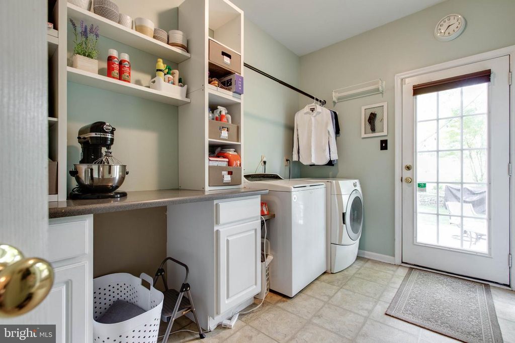 Image 24 of property listing at 10533 CHESHAM WAY, Woodstock, MD 21163