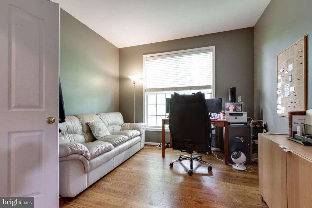 Image 25 of property listing at 10533 CHESHAM WAY, Woodstock, MD 21163