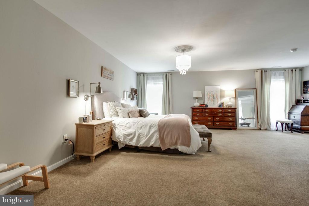 Image 31 of property listing at 10533 CHESHAM WAY, Woodstock, MD 21163