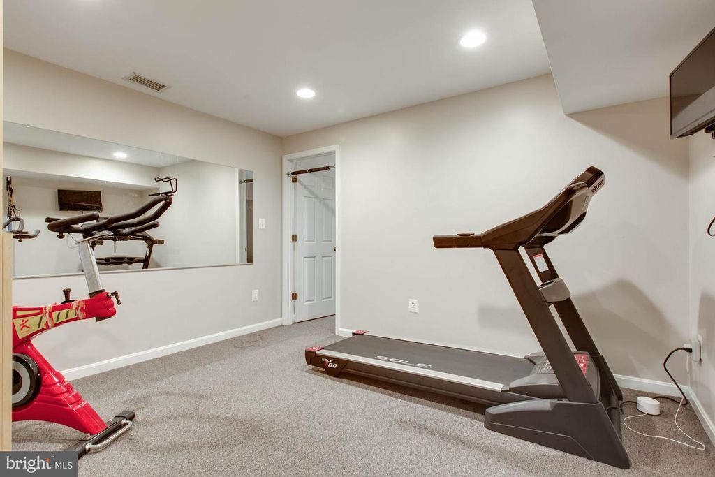 Image 55 of property listing at 10533 CHESHAM WAY, Woodstock, MD 21163