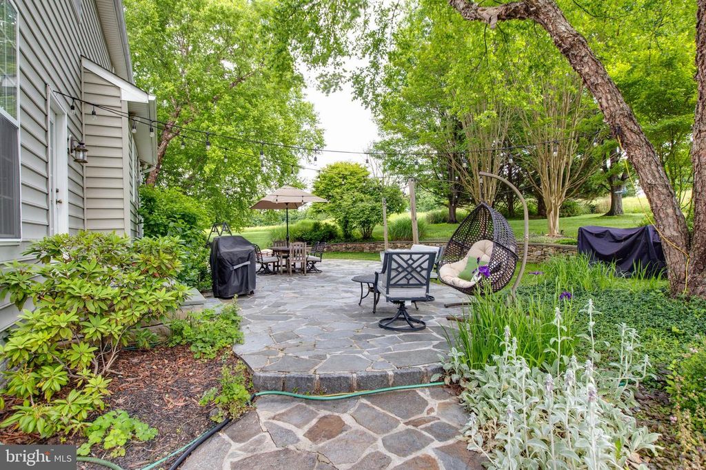 Image 60 of property listing at 10533 CHESHAM WAY, Woodstock, MD 21163