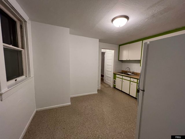 204 S 37th Street, Omaha, NE 68131