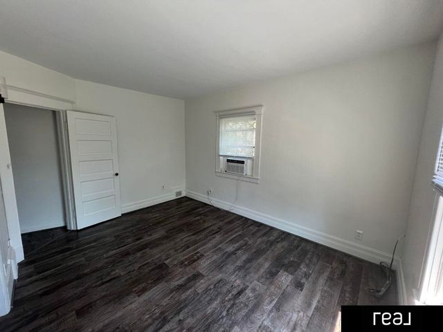 204 S 37th Street, Omaha, NE 68131