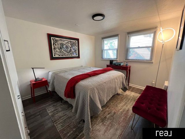 204 S 37th Street, Omaha, NE 68131