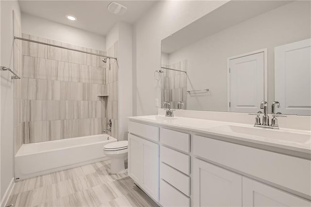605 W South ST 211, Leander, TX 78641