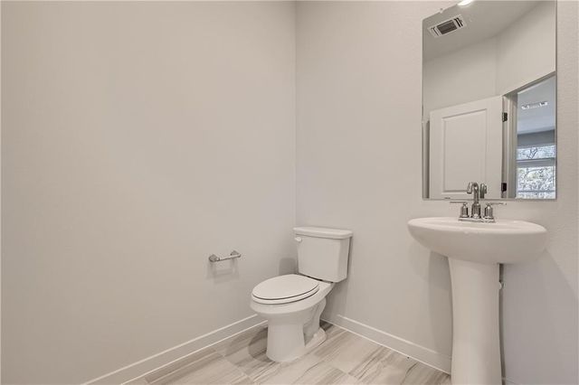605 W South ST 211, Leander, TX 78641