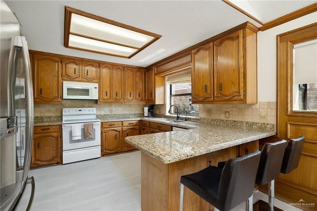 812 Rio Grande Drive, Mission, TX 78572