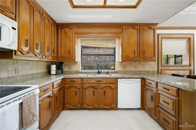 812 Rio Grande Drive, Mission, TX 78572