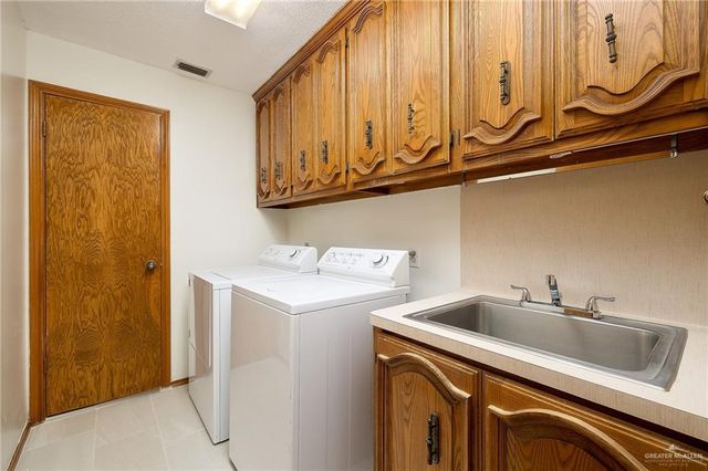 812 Rio Grande Drive, Mission, TX 78572