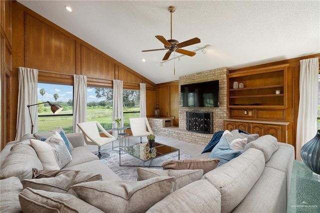 812 Rio Grande Drive, Mission, TX 78572