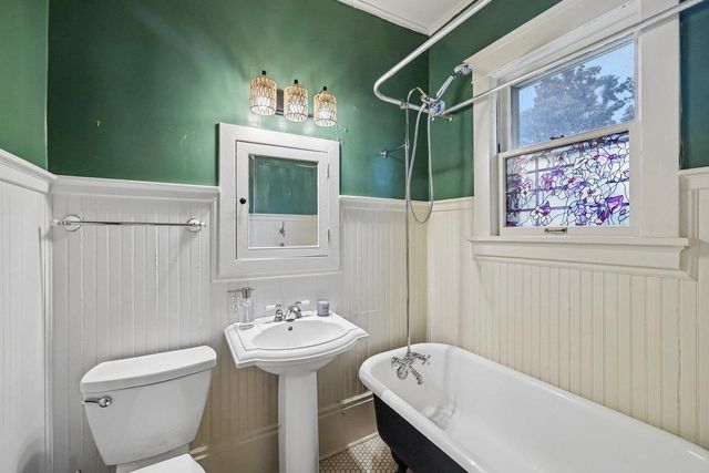 624 S Garfield Avenue, Janesville, WI 53545