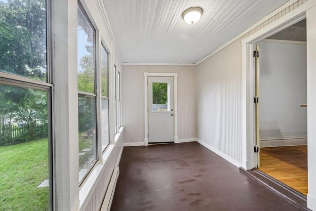 624 S Garfield Avenue, Janesville, WI 53545