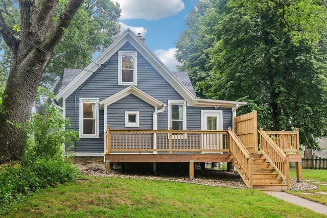 624 S Garfield Avenue, Janesville, WI 53545