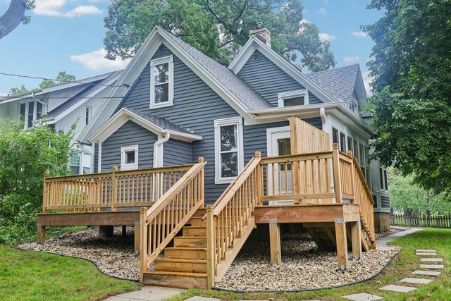 624 S Garfield Avenue, Janesville, WI 53545