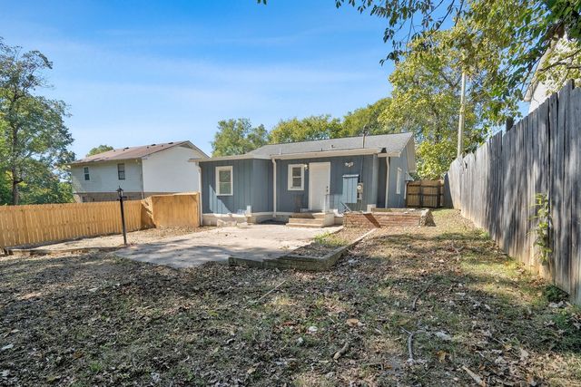 228B Whitney Park Dr, Nashville, TN 37207