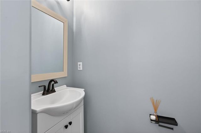 1304 Waycroft RCH, Chesapeake, VA 23320