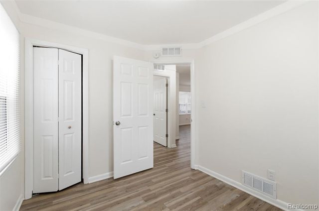 11310 Chalmers Avenue, Warren, MI 48089