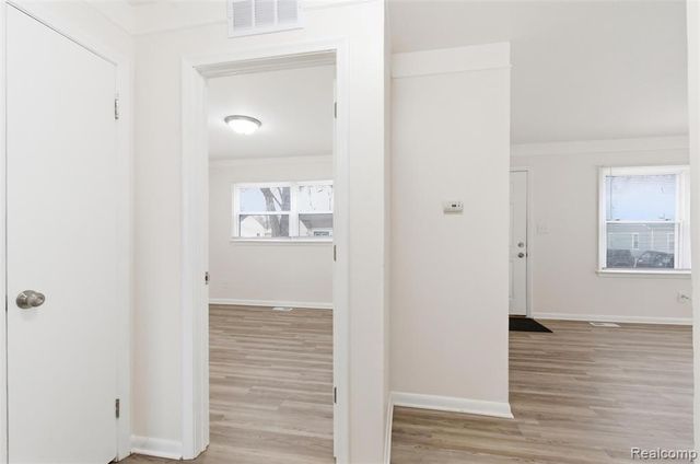 11310 Chalmers Avenue, Warren, MI 48089