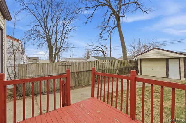 11310 Chalmers Avenue, Warren, MI 48089