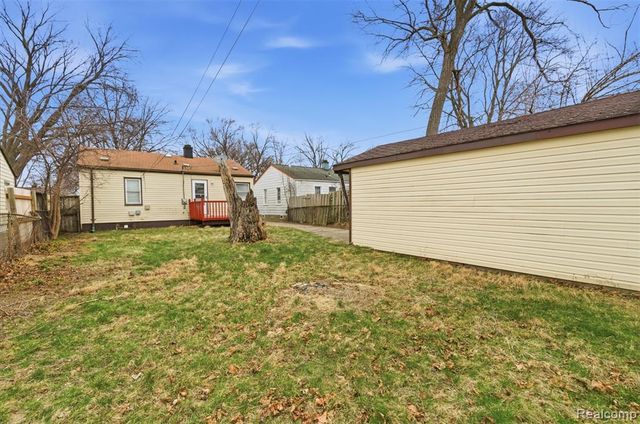 11310 Chalmers Avenue, Warren, MI 48089