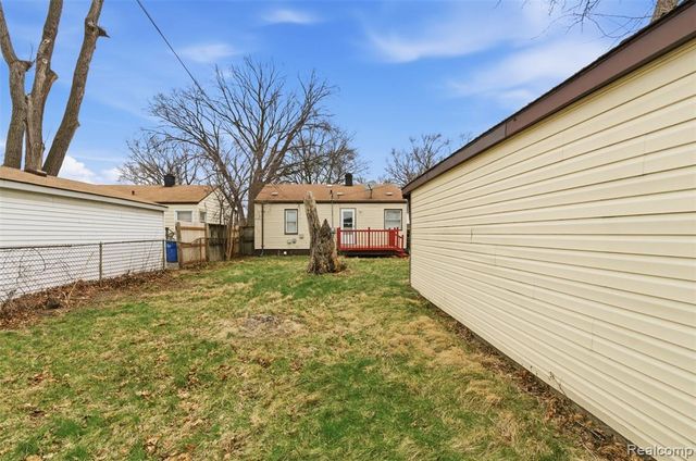 11310 Chalmers Avenue, Warren, MI 48089