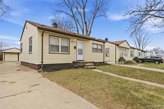 11310 Chalmers Avenue, Warren, MI 48089