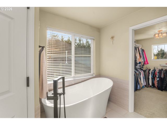 134 ARGYLE Ct, Newberg, OR 97132