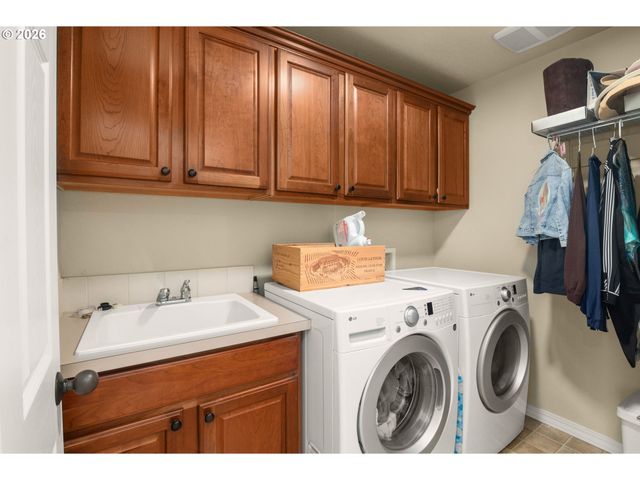 134 ARGYLE Ct, Newberg, OR 97132