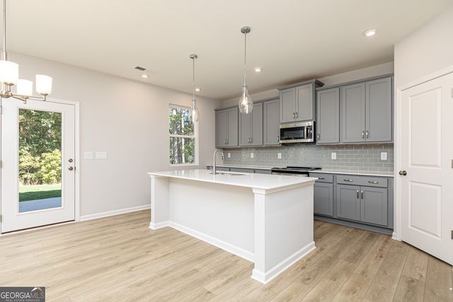 744 Coventry Cove Way, Acworth, GA 30102