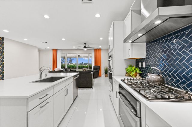 19624 Broad Shore Walk, Loxahatchee, FL 33470