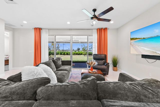 19624 Broad Shore Walk, Loxahatchee, FL 33470