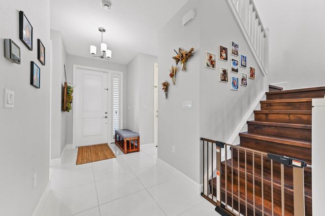 19624 Broad Shore Walk, Loxahatchee, FL 33470