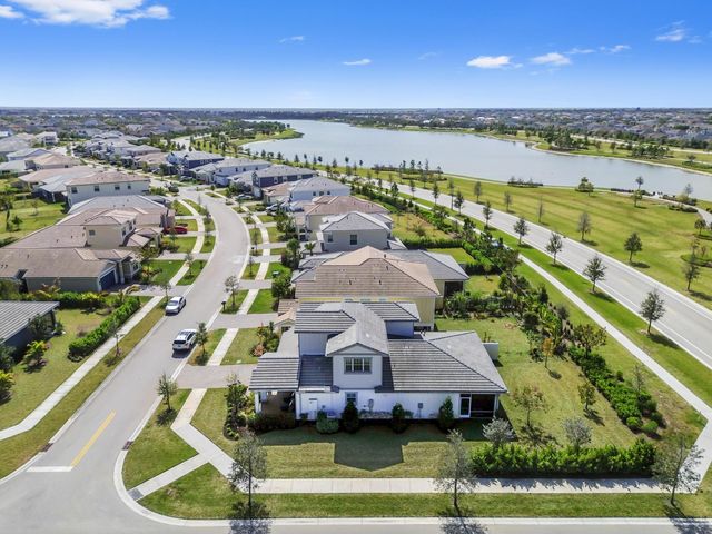 19624 Broad Shore Walk, Loxahatchee, FL 33470