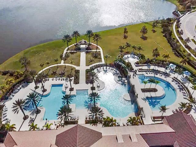 19624 Broad Shore Walk, Loxahatchee, FL 33470