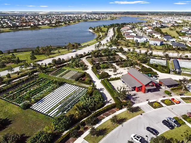 19624 Broad Shore Walk, Loxahatchee, FL 33470