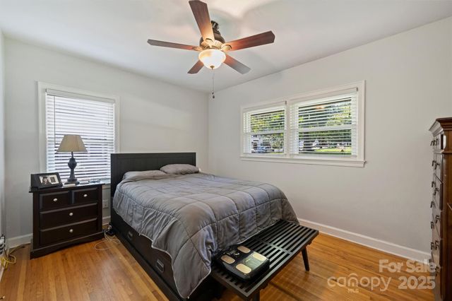 433 Hollis Road, Charlotte, NC 28209