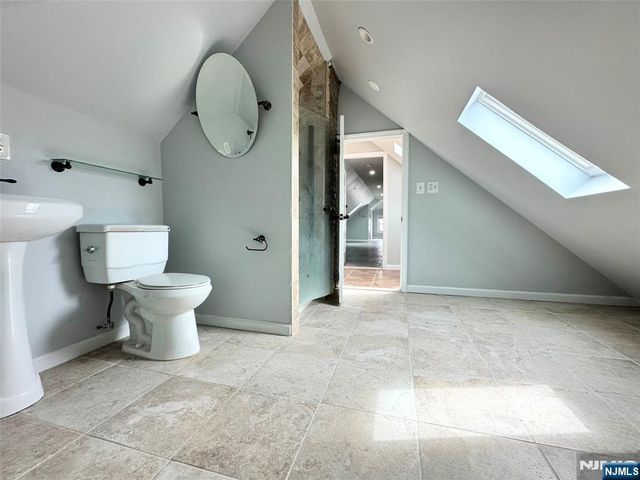 8609 2nd Avenue, North Bergen, NJ 07047