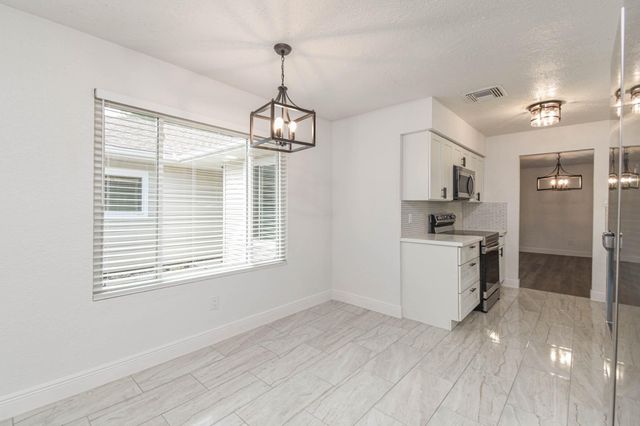 16818 Carrack Turn Drive, Friendswood, TX 77546