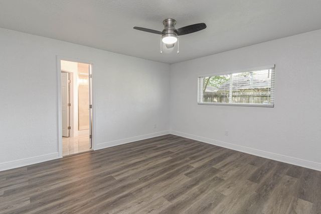 16818 Carrack Turn Drive, Friendswood, TX 77546