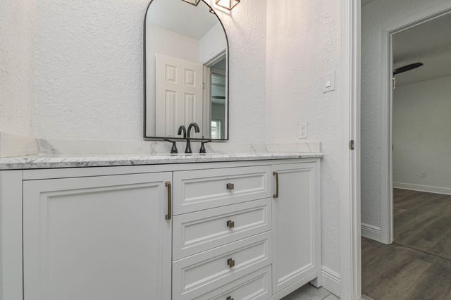 16818 Carrack Turn Drive, Friendswood, TX 77546