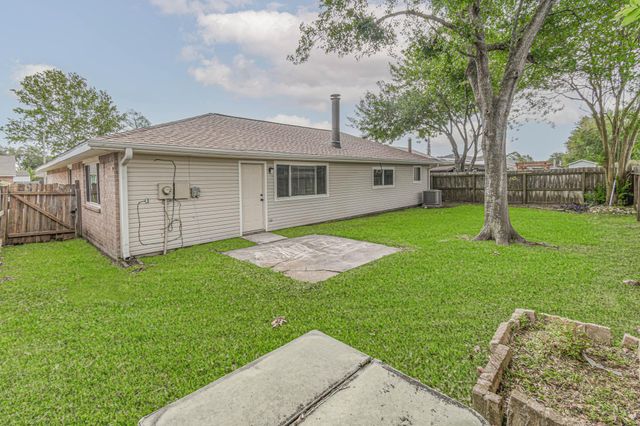 16818 Carrack Turn Drive, Friendswood, TX 77546