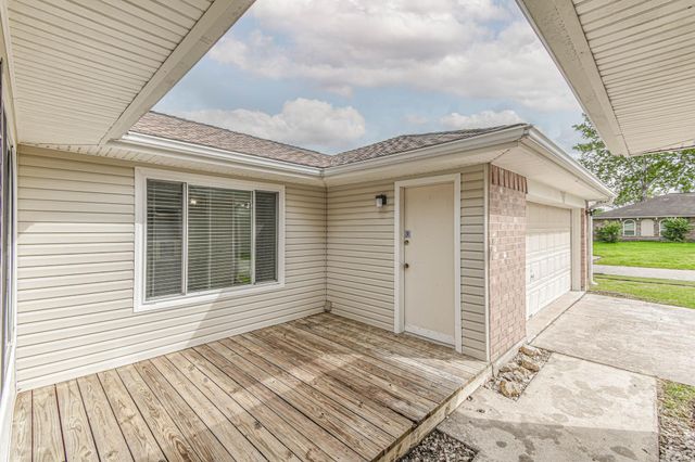 16818 Carrack Turn Drive, Friendswood, TX 77546